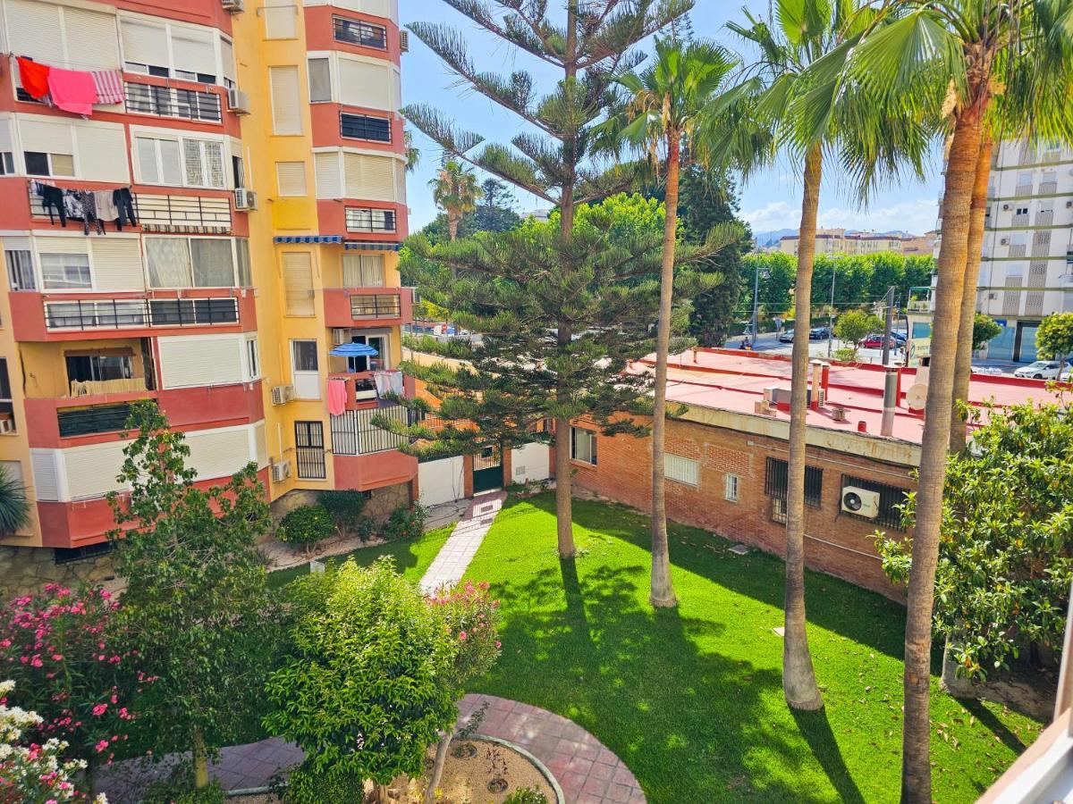 Estudio Vip Mediterraneo - Alojamientos La Torre Торе дел Мар Екстериор снимка
