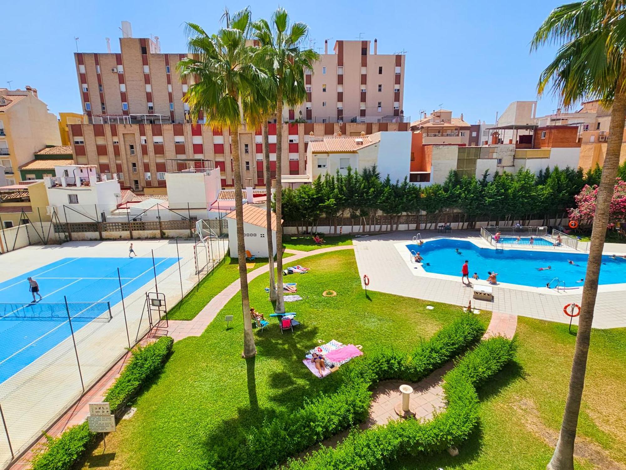 Estudio Vip Mediterraneo - Alojamientos La Torre Торе дел Мар Екстериор снимка